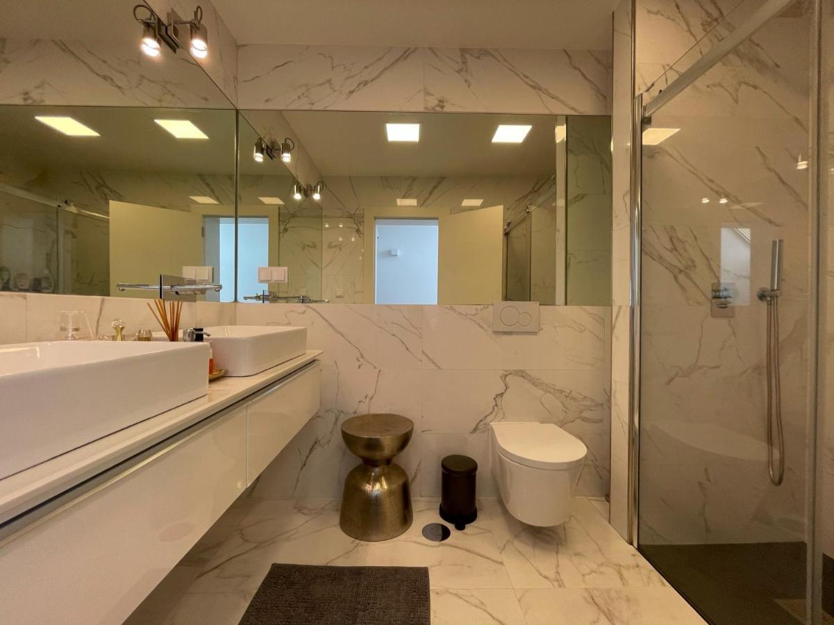 טרואיה Beautiful Penthouse Apartment With Terrace - 4 Minute Walk To The Beach מראה חיצוני תמונה