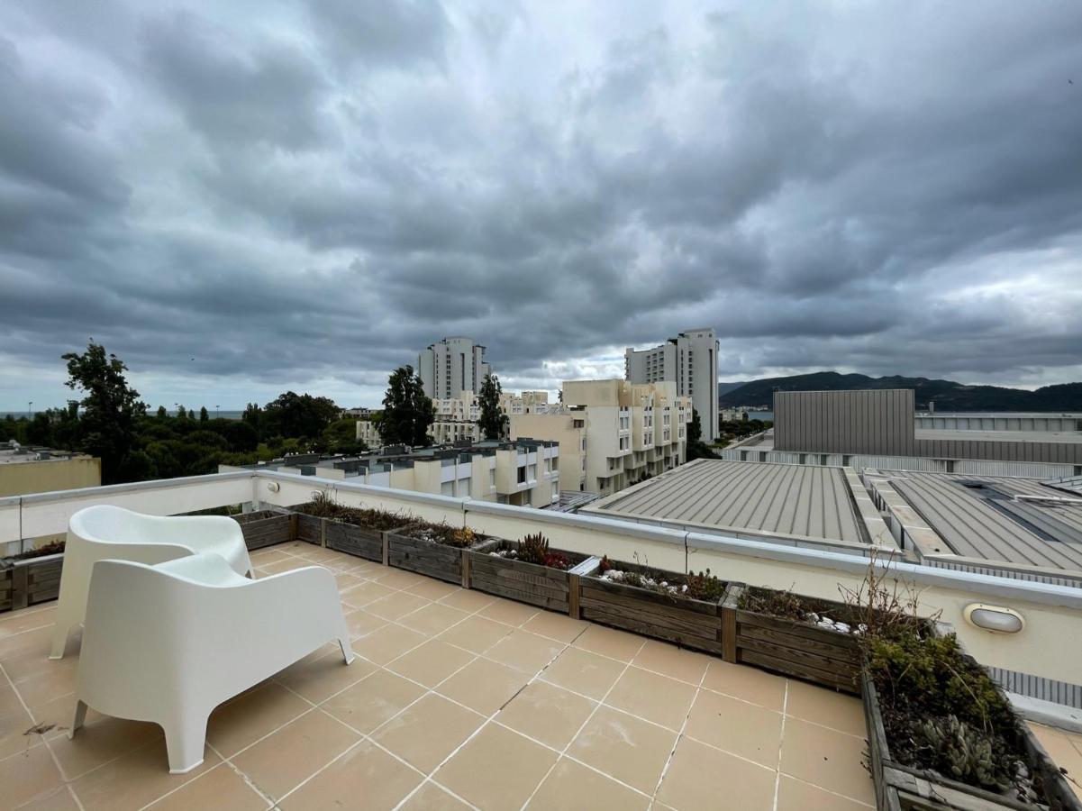 טרואיה Beautiful Penthouse Apartment With Terrace - 4 Minute Walk To The Beach מראה חיצוני תמונה