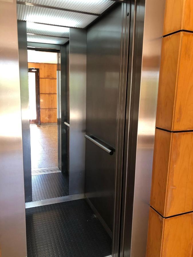 טרואיה Beautiful Penthouse Apartment With Terrace - 4 Minute Walk To The Beach מראה חיצוני תמונה