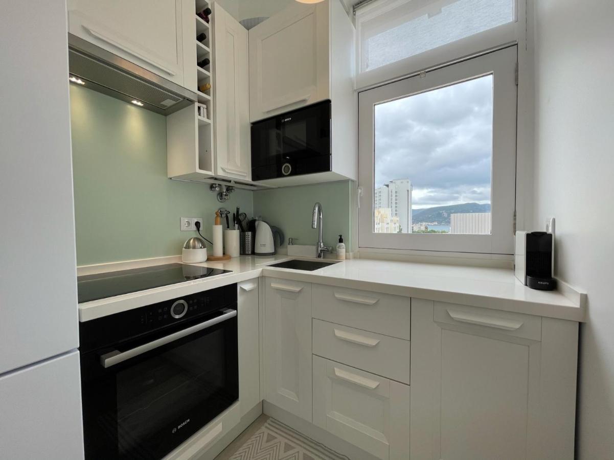 טרואיה Beautiful Penthouse Apartment With Terrace - 4 Minute Walk To The Beach מראה חיצוני תמונה