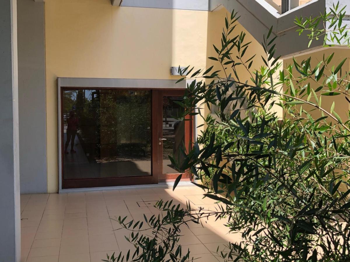 טרואיה Beautiful Penthouse Apartment With Terrace - 4 Minute Walk To The Beach מראה חיצוני תמונה
